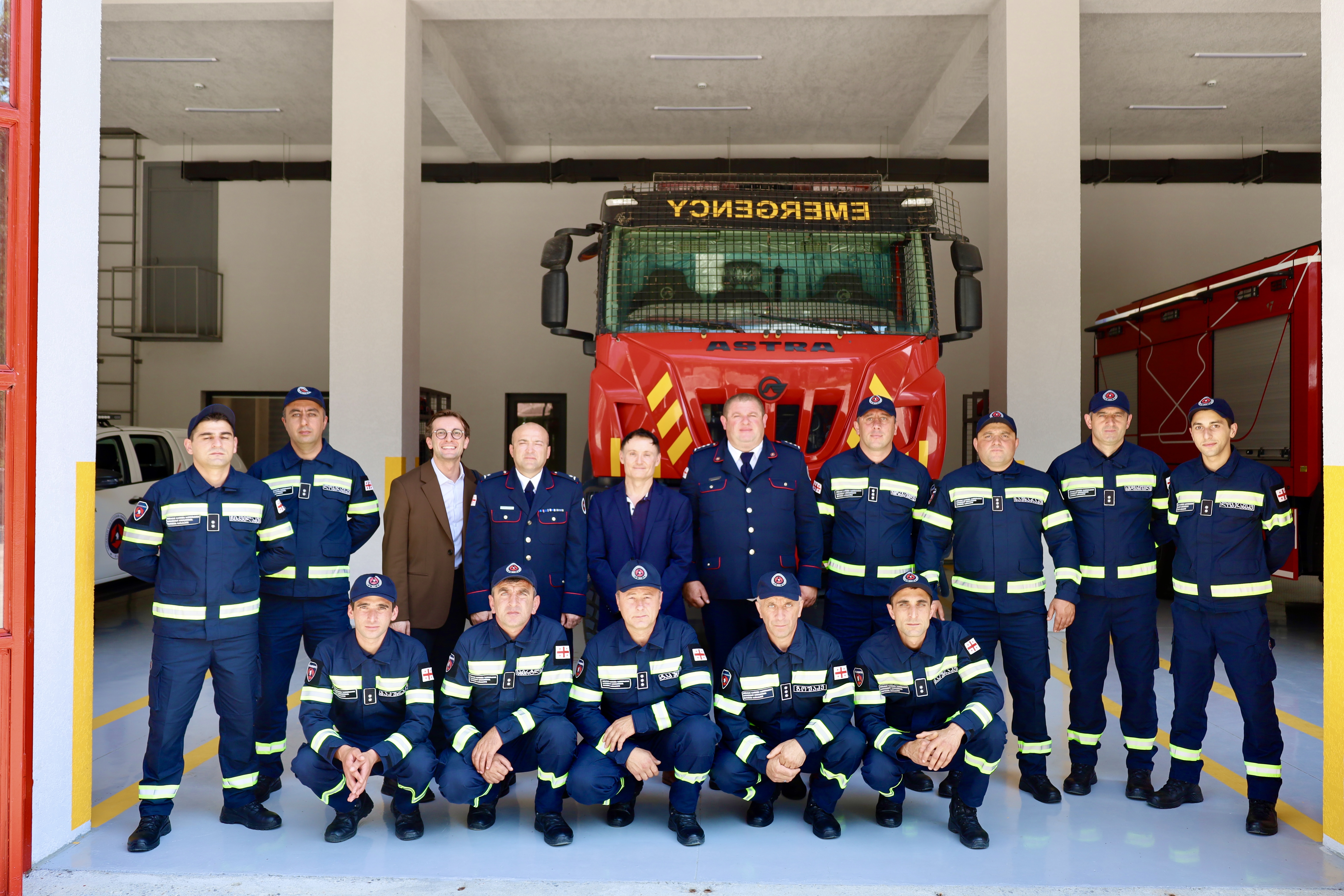 UN RC Didier Trebucq visiting the Oni Rescue Unit, part of the Emergency Management Service under the Ministry of Internal Affairs.