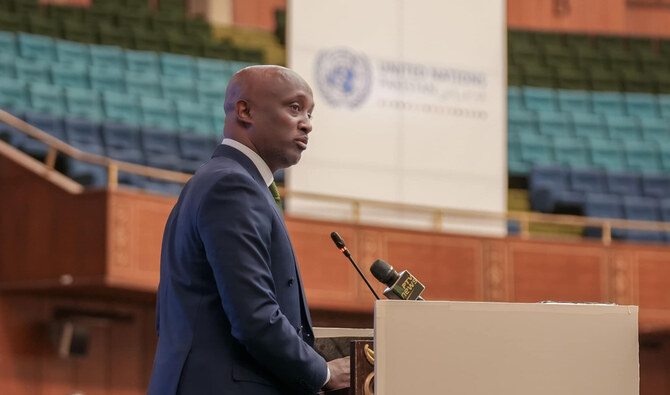 The Resident Coordinator and Humanitarian Coordinator in Pakistan delivers a speech.