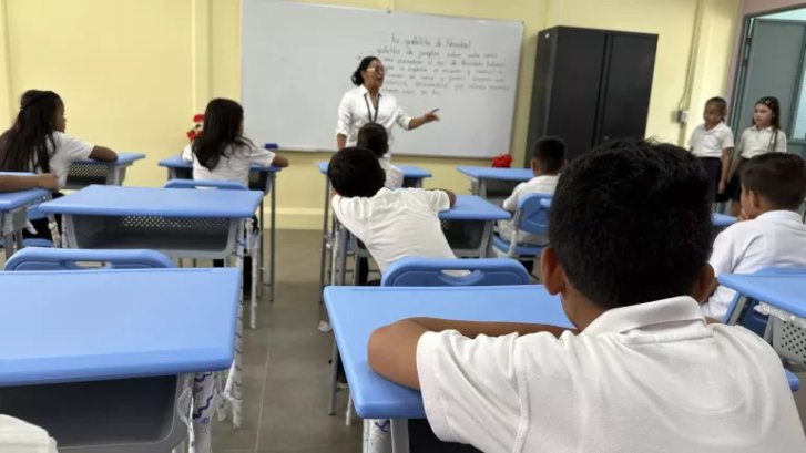 Students in a classroom in Costa Rica.
