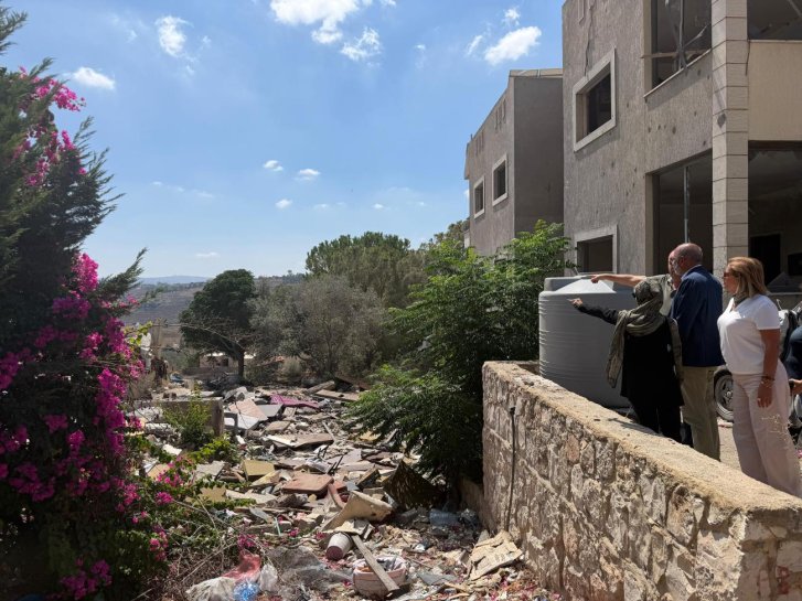 The UN Resident and Humanitarian Coordinator in Lebanon observes damages with partners.